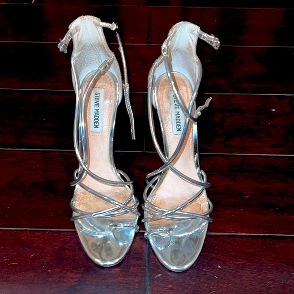 Steve Madden Silver strappy heels - Picture 1 of 5